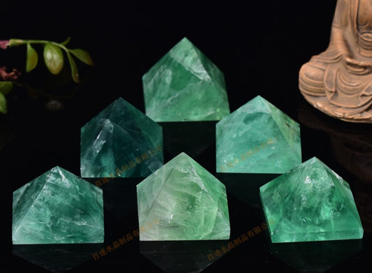 Natural Fluorite Pyramid Green Fluorite Ornaments Crystal Crafts